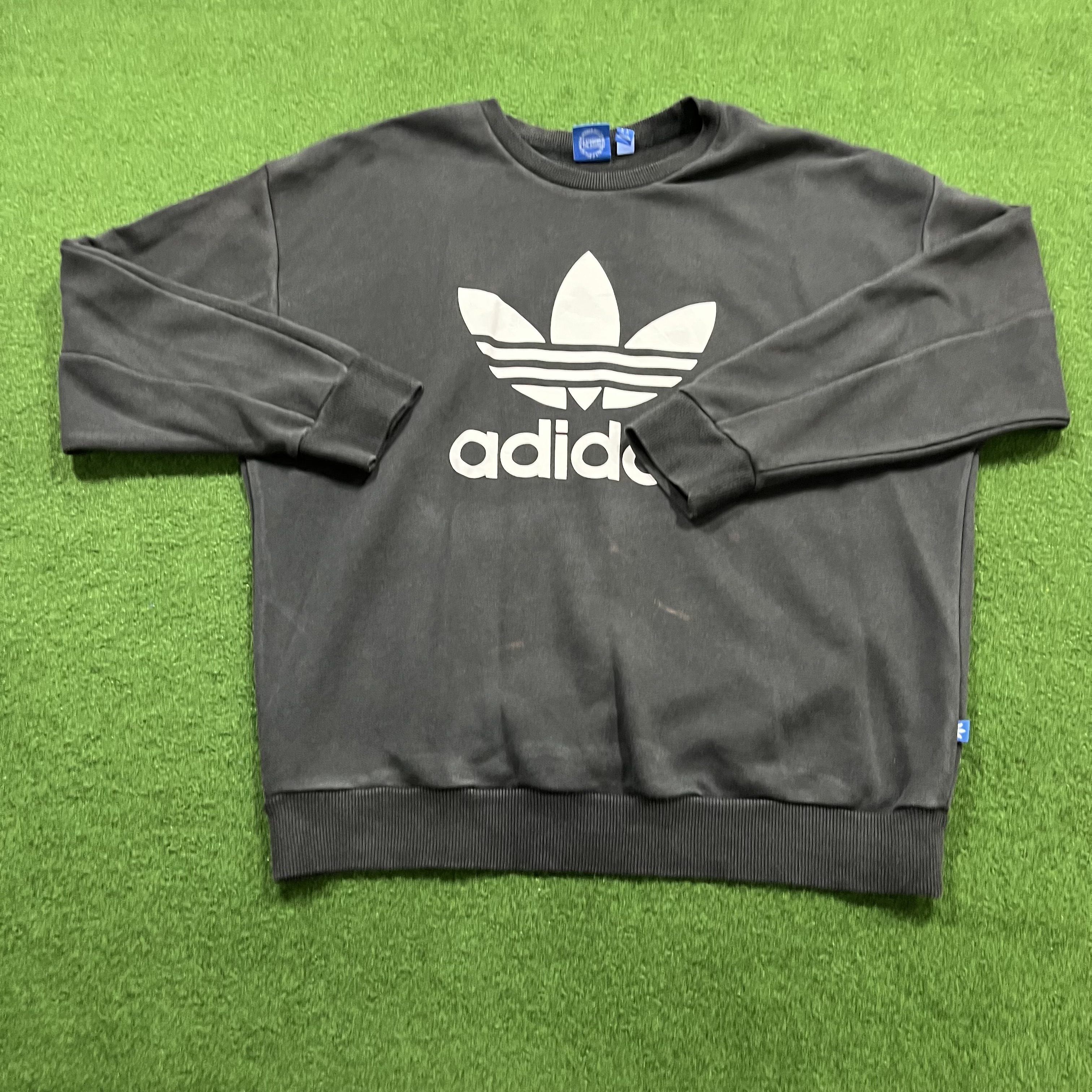 #r2-adidas sweatshirt wholesale bundle - 12 pcs - ..