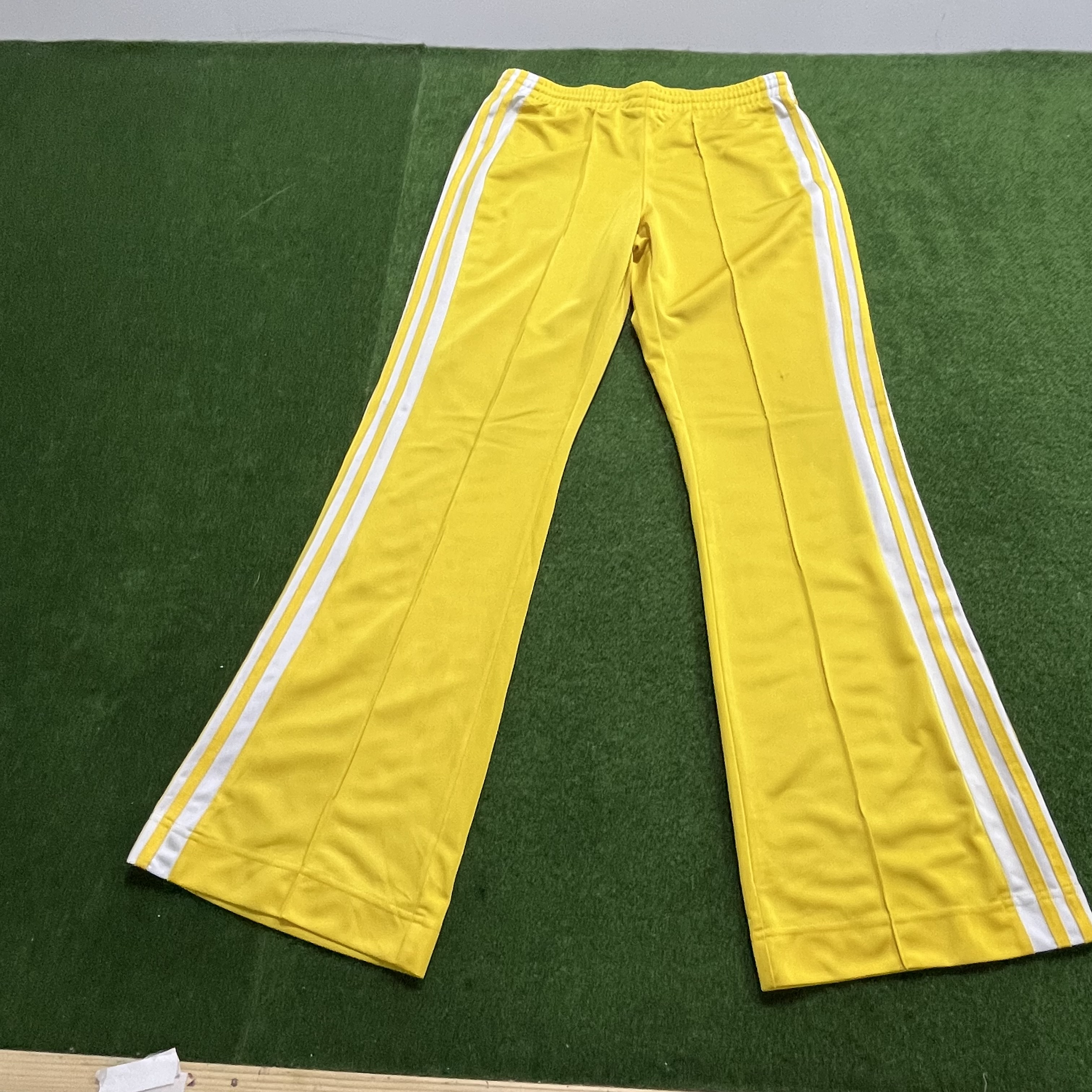 adidas trouser wholesale bundle - 15 pcs - grade a